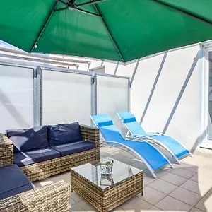 Les Alouettes Avec Terrasse, Garage Et Piscine La Ciotat