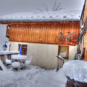 petite-maison-a-huez.hotels-rhonealpes.com/