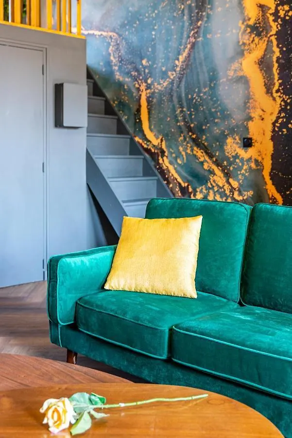 Appartement LOFT EN VILLE - Duplex Terrasse coeur historique avec vue dégagée&Parking souterrain Offert La Ciotat France