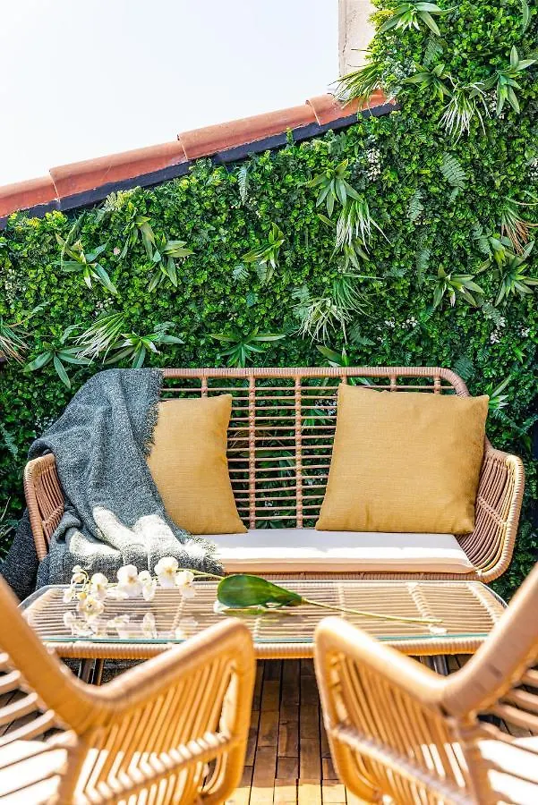 Loft En Ville - Duplex Terrasse Coeur Historique Avec Vue Degagee & Parking Souterrain Offert La Ciotat